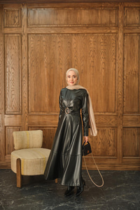 Şardonlu Deri Elbise Siyah