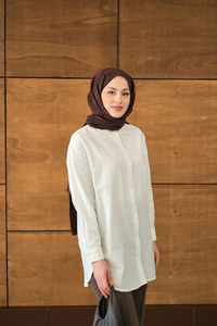 Şeffaf Düğme Detaylı Basic Gömlek Beyaz