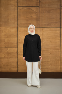 Şeffaf Düğme Detaylı Basic Gömlek Siyah