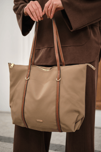 Şeritli Ön Gözlü Çanta Vizon