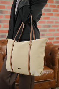 Şeritli Ön Gözlü Çanta Vizon