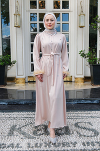 Serpme Taş İşlemeli Bel Bağlamalı Elbise Krem