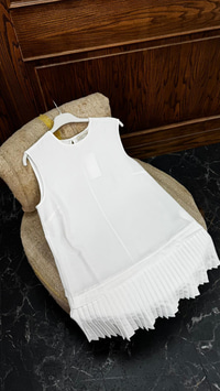 Sıfır Kol Pileli İçlik Beyaz