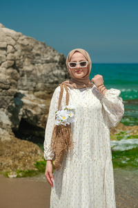 Sim Boncuk Detaylı Elbise Krem