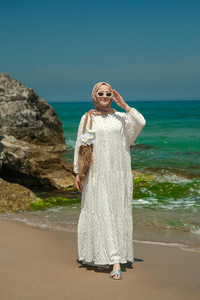 Sim Boncuk Detaylı Elbise Krem