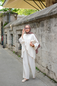 Sim Çizgili Takım Krem