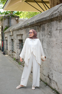 Sim Çizgili Takım Krem