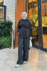 Sim Detay Bel Bağlamalı Takım Siyah