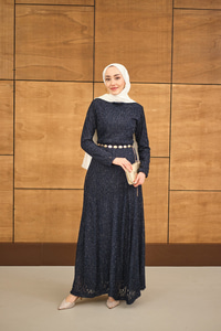 Sim Detay Kendinden Desenli Gold Kemerli Elbise Lacivert