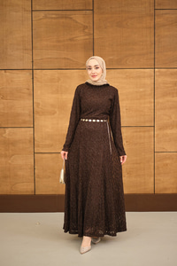 Sim Detay Kendinden Desenli Gold Kemerli Elbise Kahverengi