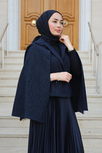 Sim Detay Pelerinli Ceket Siyah