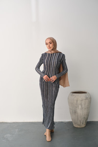 Simli Çizgi Desen Etekli Takım Siyah