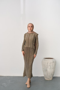 Simli Çizgi Desen Etekli Takım Yağ Yeşil