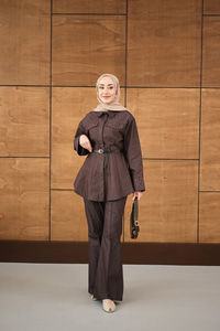 Sıra Boncuk Detaylı Pileli Takım Kahverengi