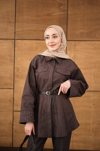 Sıra Boncuk Detaylı Pileli Takım Kahverengi