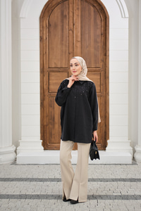 Sıralı Boncuk İşlemeli Gömlek Siyah