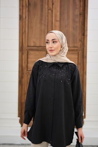 Sıralı Boncuk İşlemeli Gömlek Siyah