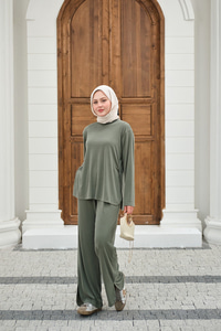 Sırt Dikiş Detay Beli Lastikli Takım Mint Yeşil