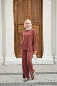 Sırt Dikiş Detay Beli Lastikli Takım Somon