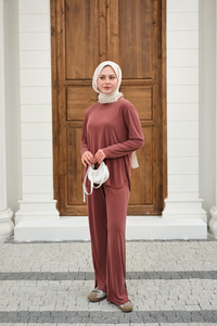 Sırt Dikiş Detay Beli Lastikli Takım Somon