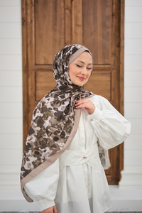 Sisli Gül Desen Şal Bej