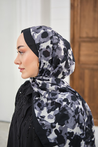 Sisli Gül Desen Şal Siyah