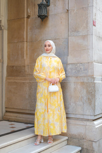 Soyut Çicek Desenli Elbise Sarı