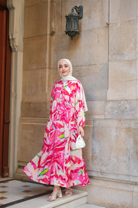 Soyut Çicek Esintisi Desenli Elbise Fuşya