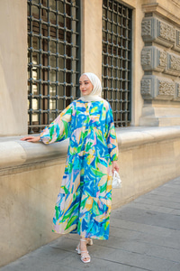 Soyut Çicek Esintisi Desenli Elbise Mavi