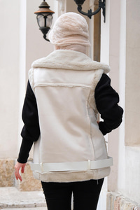 Süet İçi Peluş Detaylı Yelek Beyaz