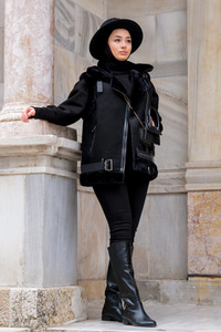 Süet İçi Peluş Detaylı Yelek Siyah