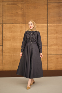 Süs Dikiş Detay Kemerli Elbise Lacivert