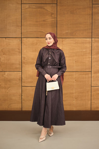 Süs Dikiş Detay Kemerli Elbise Mürdüm