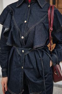 Süs Dikiş Detaylı Omuzları Fırfırlı Pantolonlu Kot Takım Lacivert