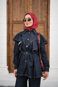 Süs Dikiş Detaylı Omuzları Fırfırlı Pantolonlu Kot Takım Lacivert