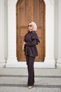 Süs Dikiş Detaylı Omuzları Fırfırlı Pantolonlu Kot Takım Mor