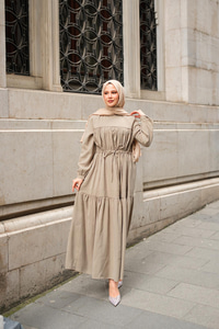 Süs Dikişli Büzgü Elbise Fıstık Yeşil