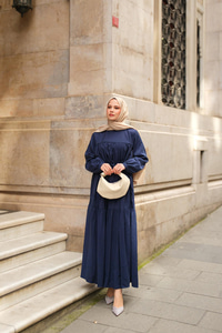 Süs Dikişli Büzgü Elbise Lacivert