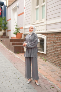 Süs Dikişli Büzgülü Takım  Antrasit