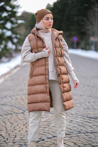 Tam Dolum Kapüşonlu Şişme Yelek Taba