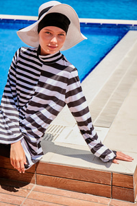 Tam Kapalı Tesettür Mayo Siyah-Beyaz