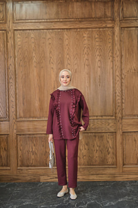 Taş Aksesuarlı Takım Bordo