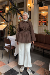 Taş Detay Bel Bağlamalı Trenç Kahverengi