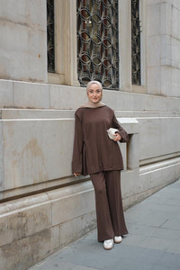 Taş Detay Beli Lastikli Takım Kahverengi