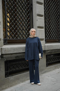 Taş Detay Beli Lastikli Takım Lacivert