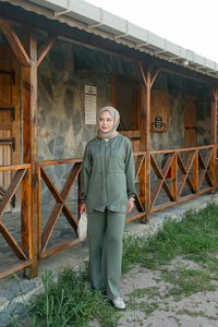 Taş Detay Ceketli Takım Haki Yeşil