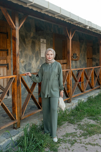 Taş Detay Ceketli Takım Haki Yeşil