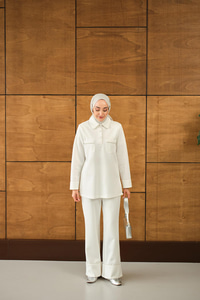 Taş Detay Cepli Takım Beyaz