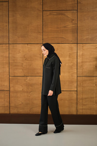 Taş Detay Cepli Takım Siyah