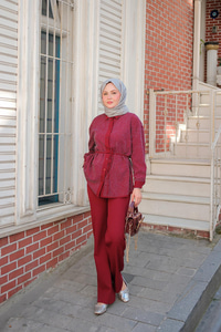 Taş Detay Düğmeli Gömlek Yaka Takım Bordo